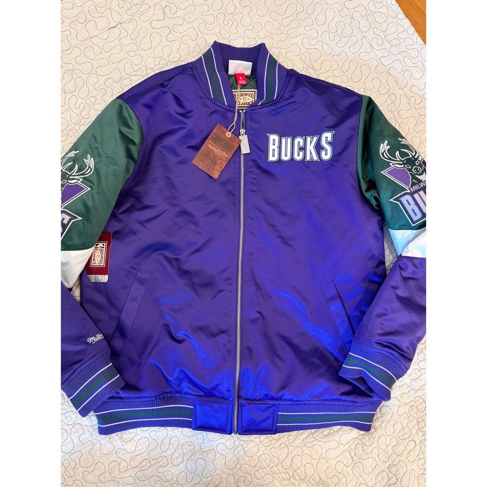 Mitchell & Ness Milwaukee Bucks NBA Throw It Back Heavyweight Jacket Large